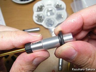 Axial(アキシャル)・SCX10・ジープ ラングラー G6 製作記 ～ オイルダンパーの組み立て ～ プレロード・カラーの取り付け